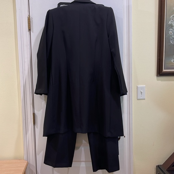 Pantsuit size 12, long blazer - Picture 2 of 3